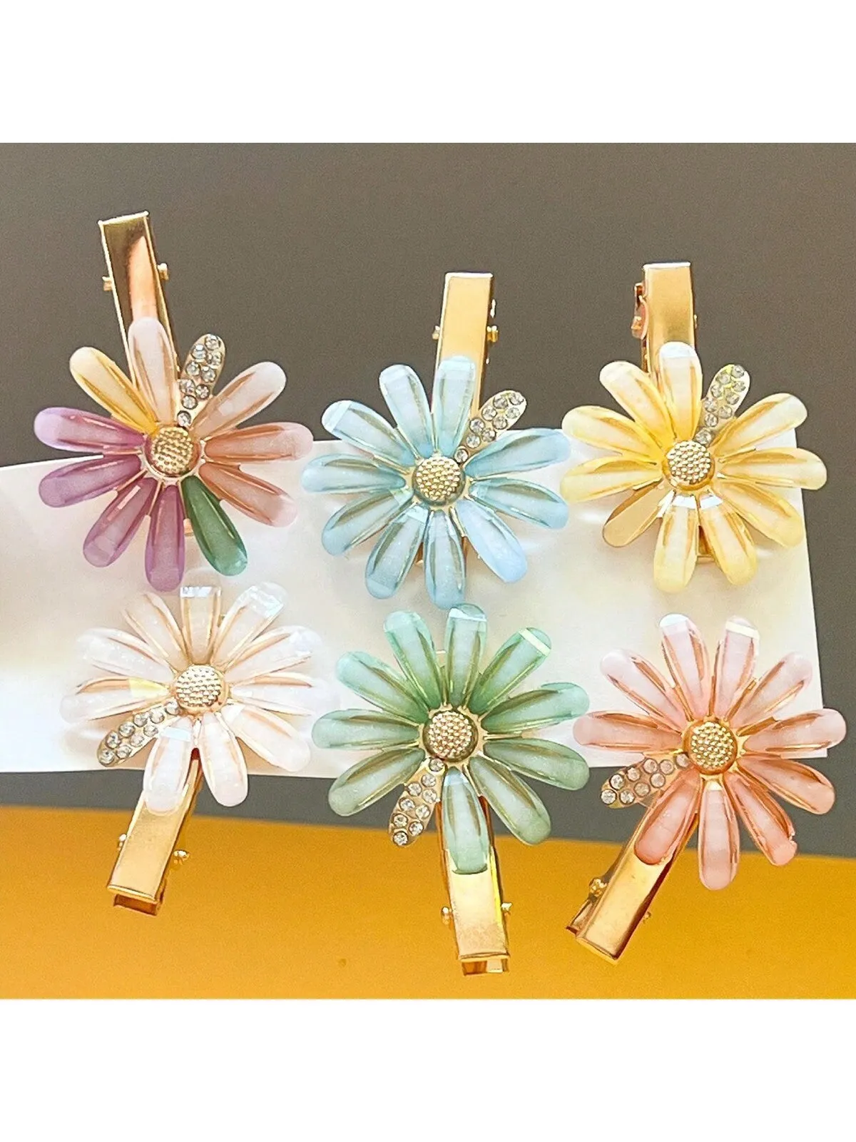 2pcs Crystal Daisy Hair Clips, All-Match Hair Accessories Suitable For Women And Girls, Cute Flower Hairpins For Fringe And Bangs